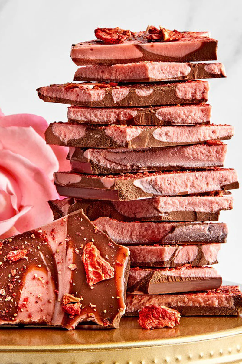 Bissingers Artisan Milk Chocolate Strawberry Bark 14 oz - Image 2