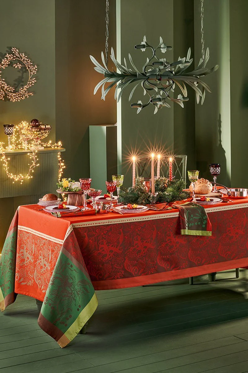 Garnier-Thiebaut Noel Fruite Tablecloth 69"x100" Rouge - Image 2