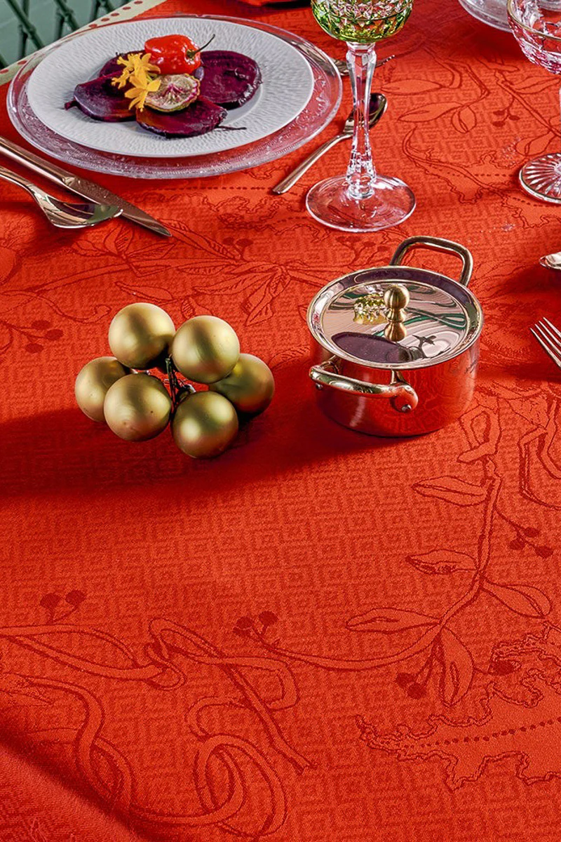 Garnier-Thiebaut Noel Fruite Tablecloth 69"x120" Rouge - Image 3