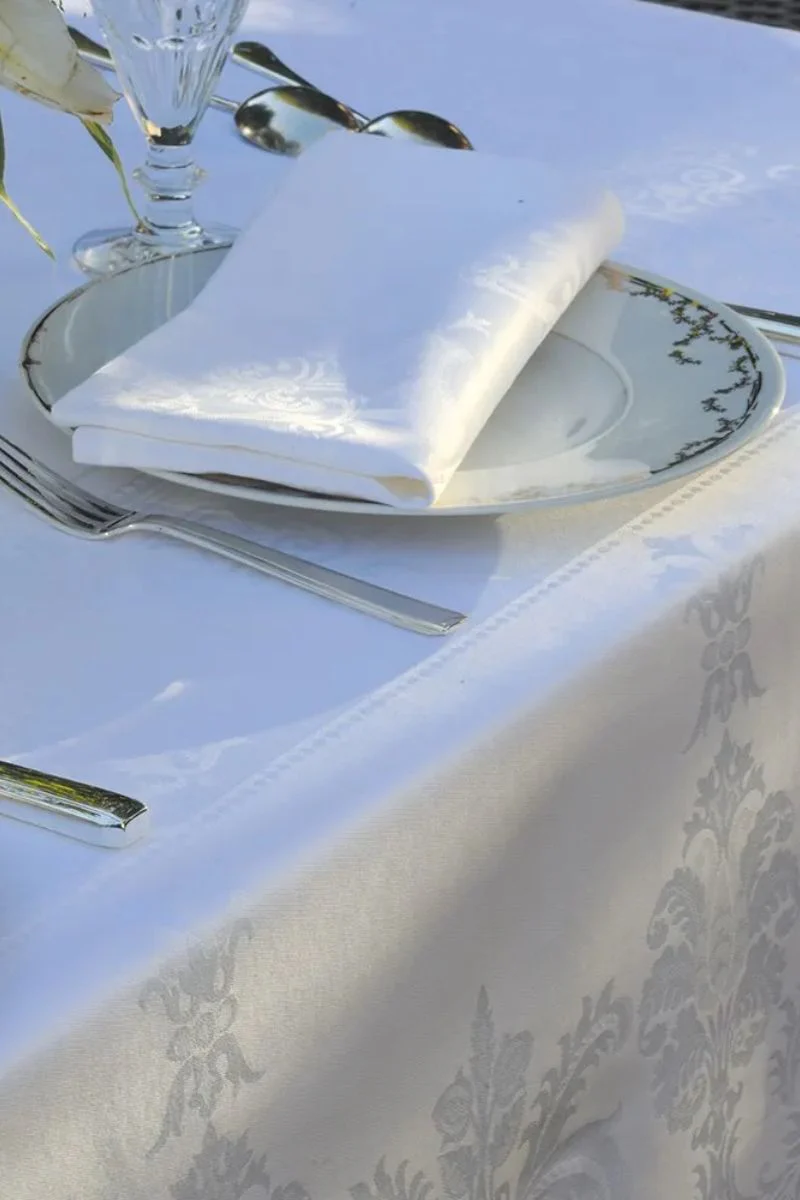 Garnier-Thiebaut Beauregard Tablecloth Blanc - Image 3