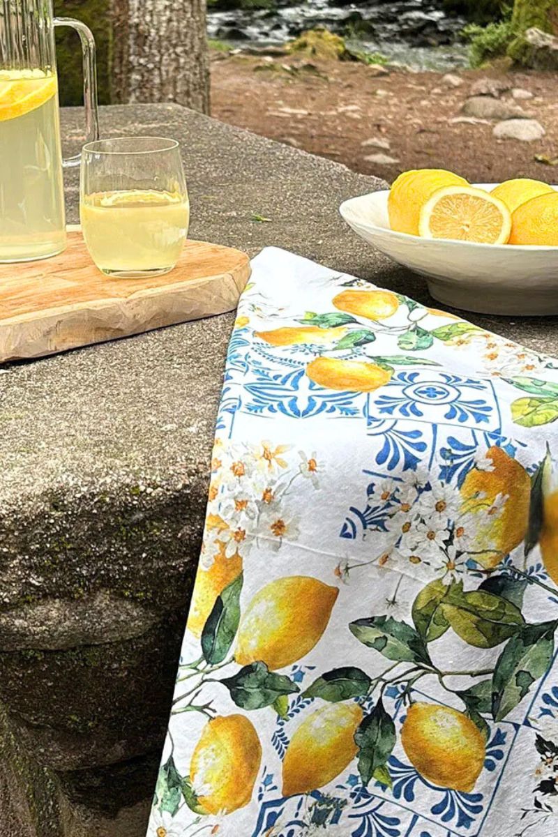 Garnier-Thiebaut Citrons Azulejos Bleu Kitchen Towel