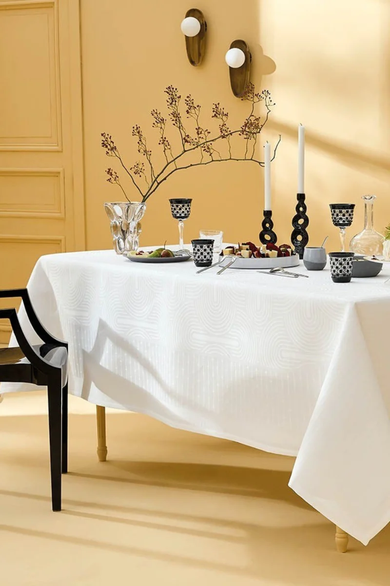 Garnier-Thiebaut Le Cercle Tablecloth Blanc