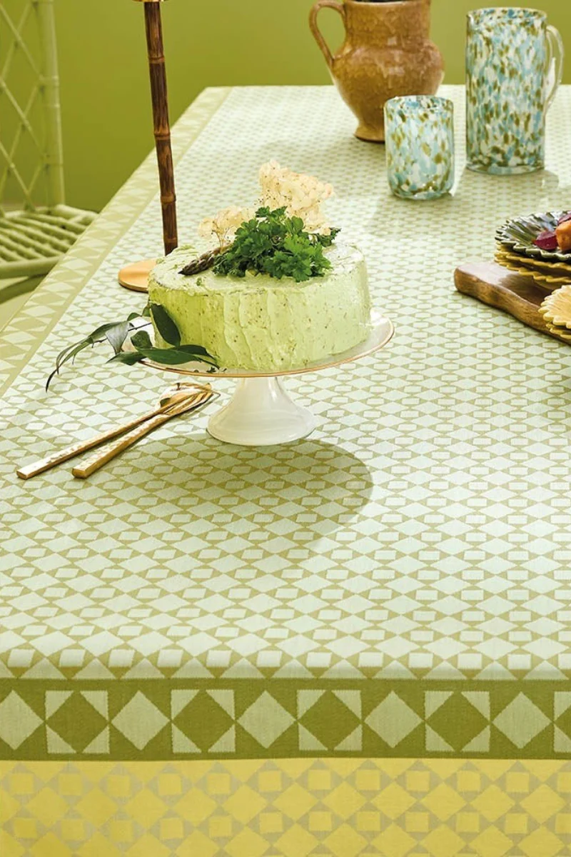 Garnier-Thiebaut Le Sud Tablecloth Vert