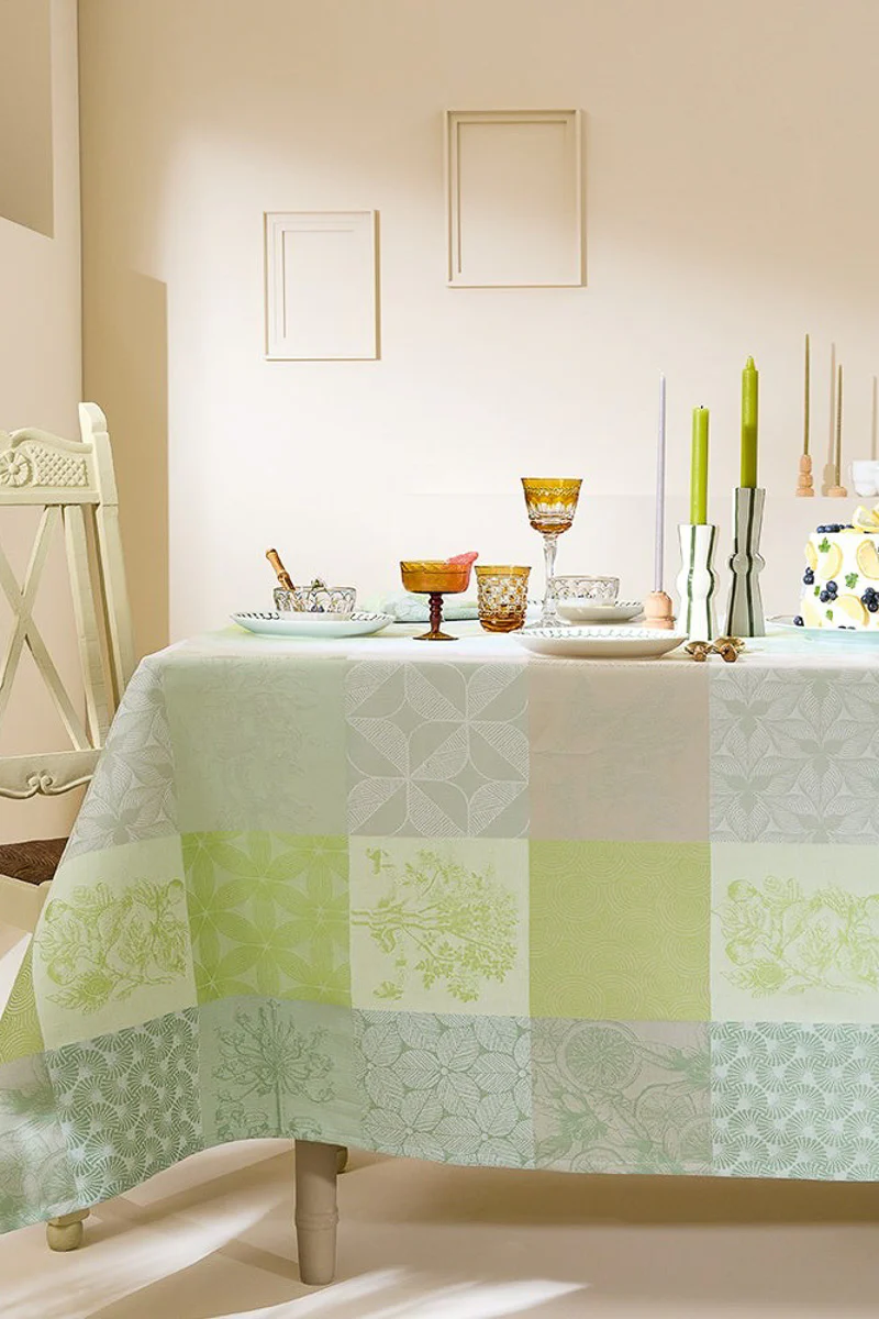 Garnier-Thiebaut Mille Parfums Tablecloth 71"x98" Verde - Image 3