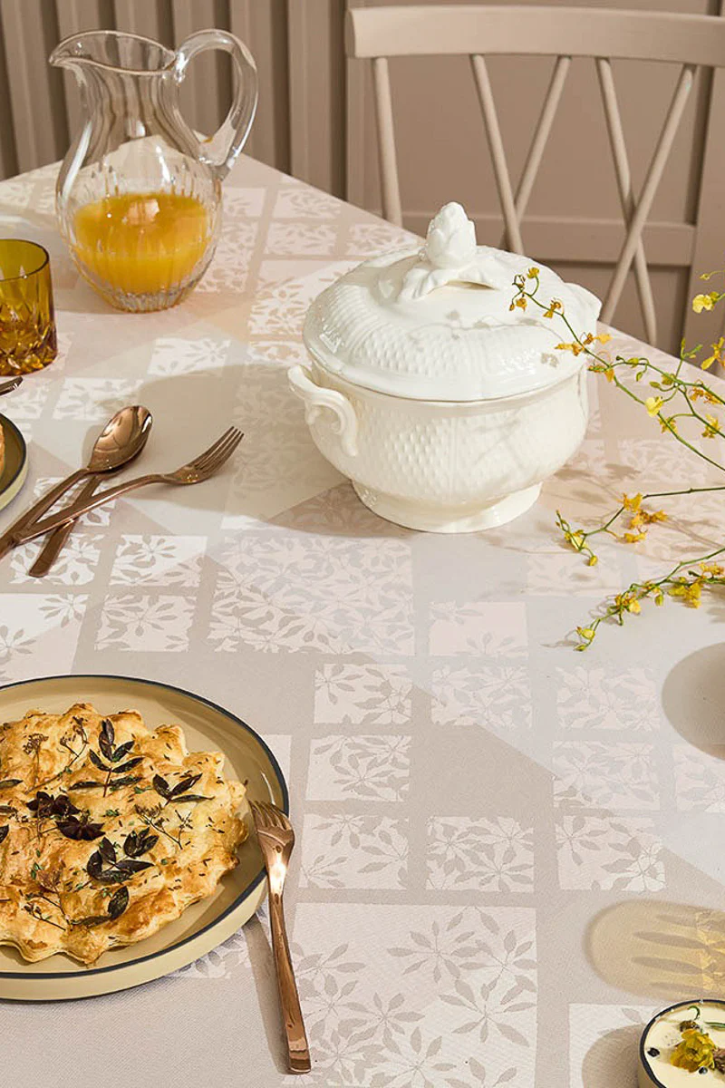Garnier-Thiebaut Mille Pistils Tablecloth 61"x61" Naturel - Image 2
