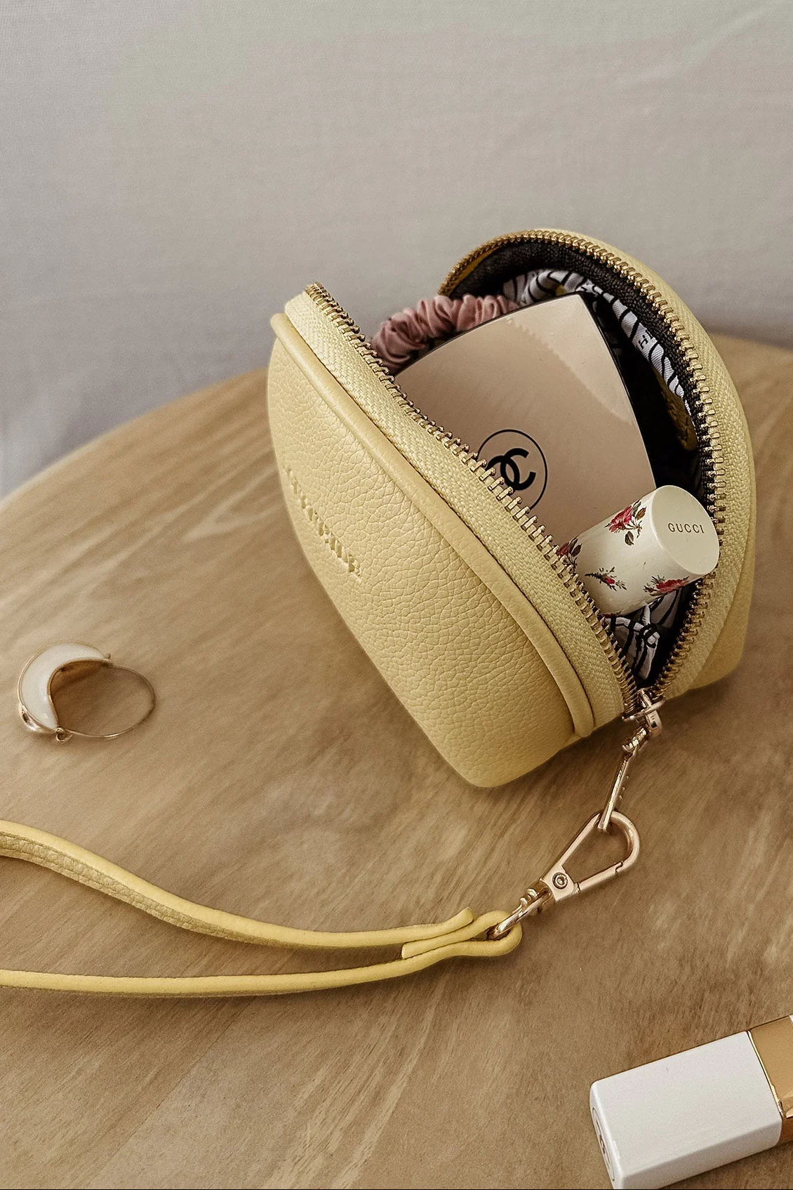 Louenhide Paige Purse Yellow - Image 2