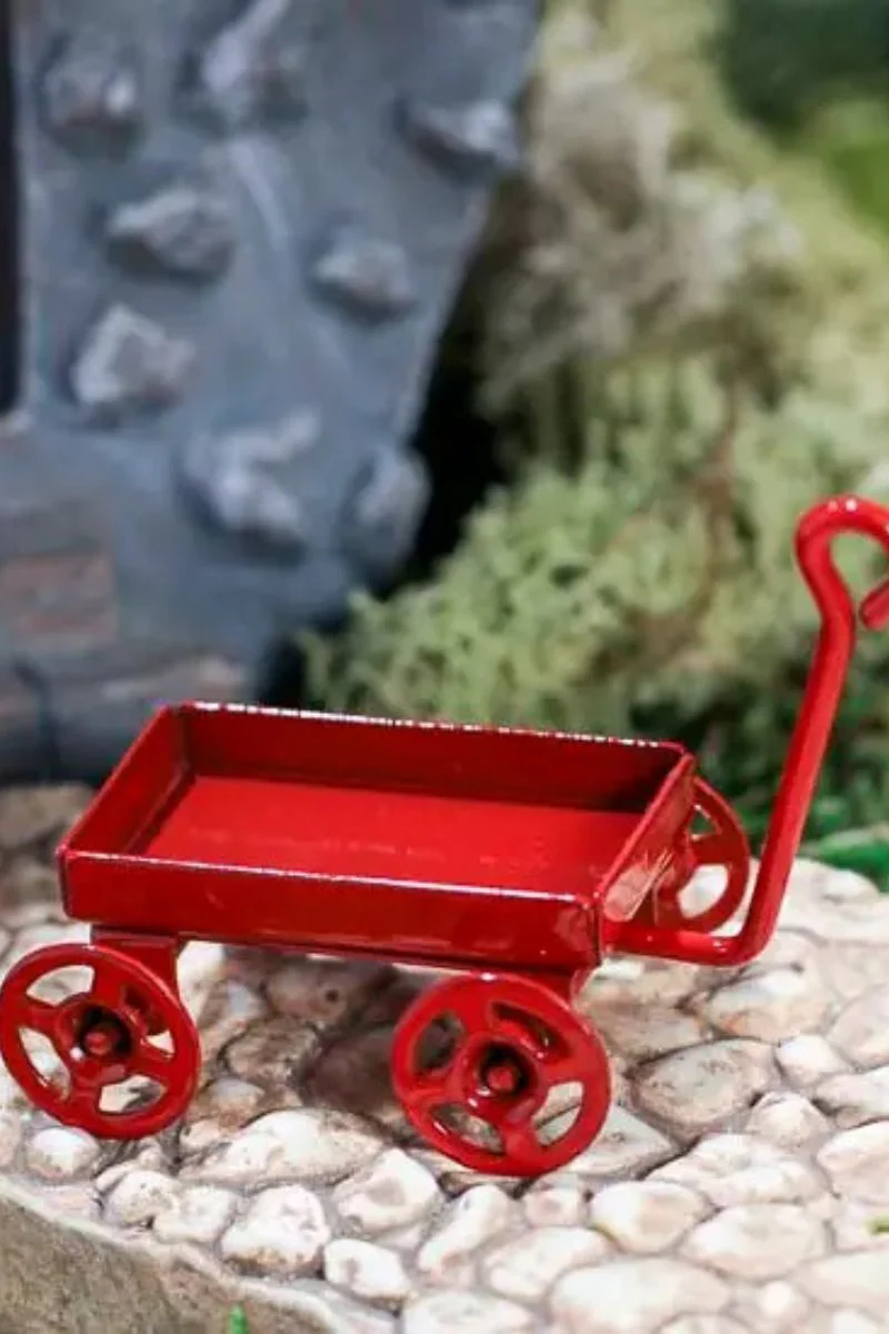 Miniature Garden Miniature Retro Red Metal Wagon