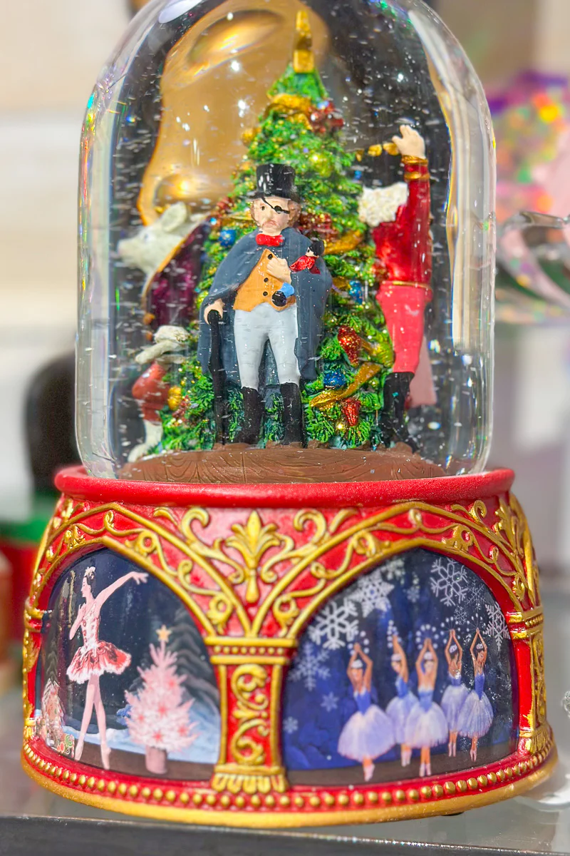 Musical Rotation Nutcracker Dome 8" Wind Up - Image 2