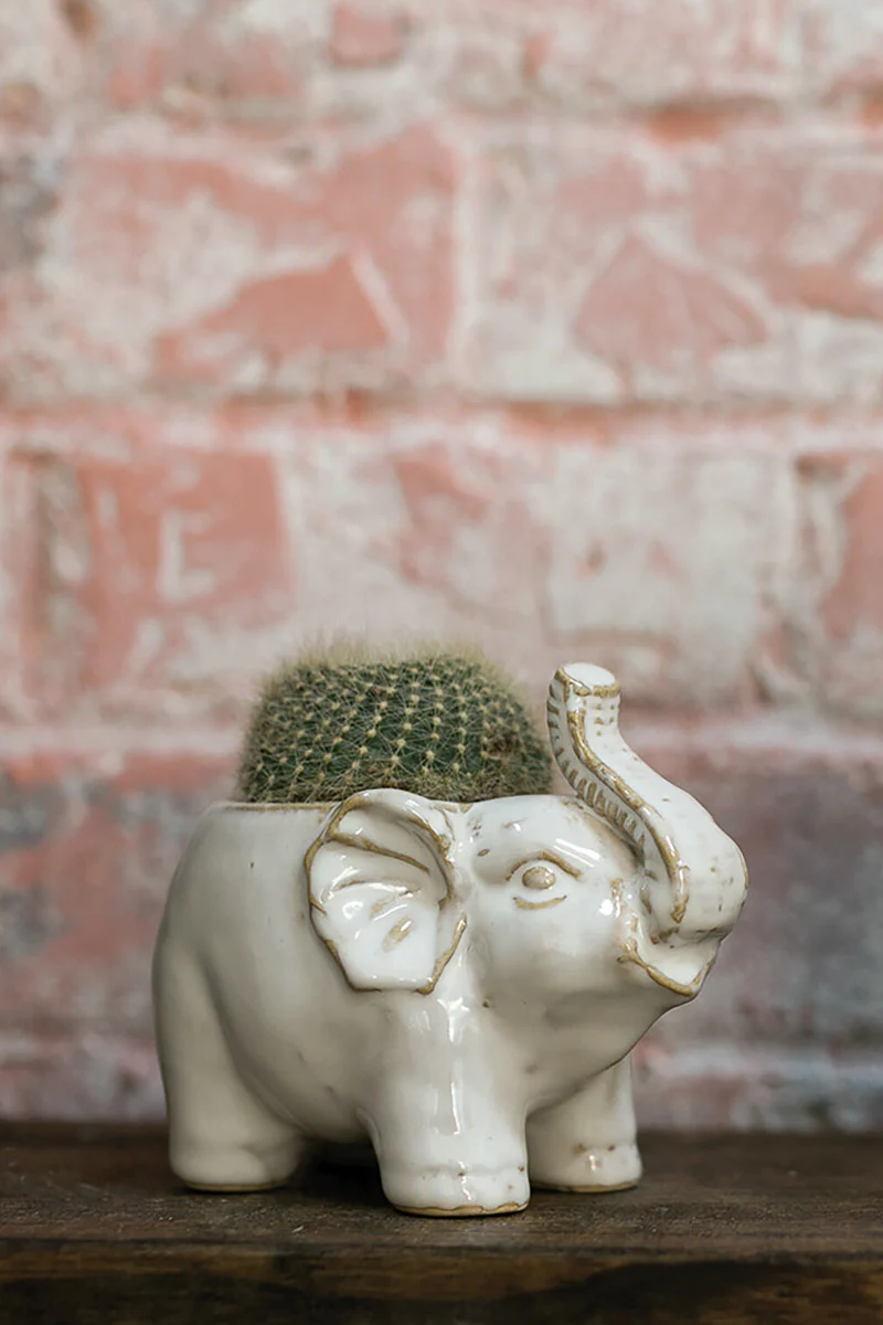 Elephant Pot 5"x 3"x 4"
