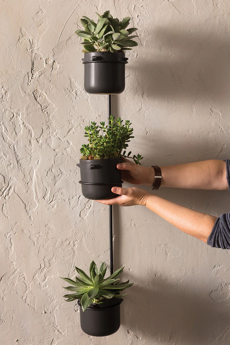 Cera Hanging Pots 6"x 37.25"