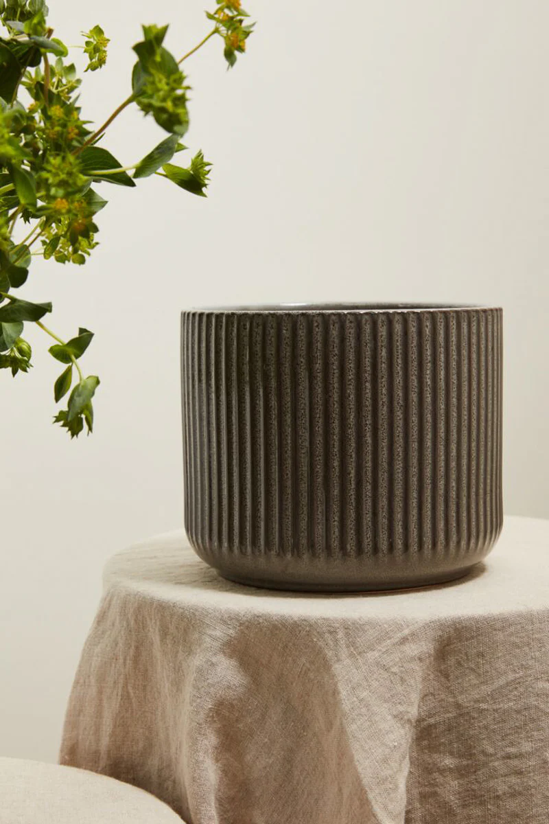 Habitat Pot 6.75"x5.75" Grey