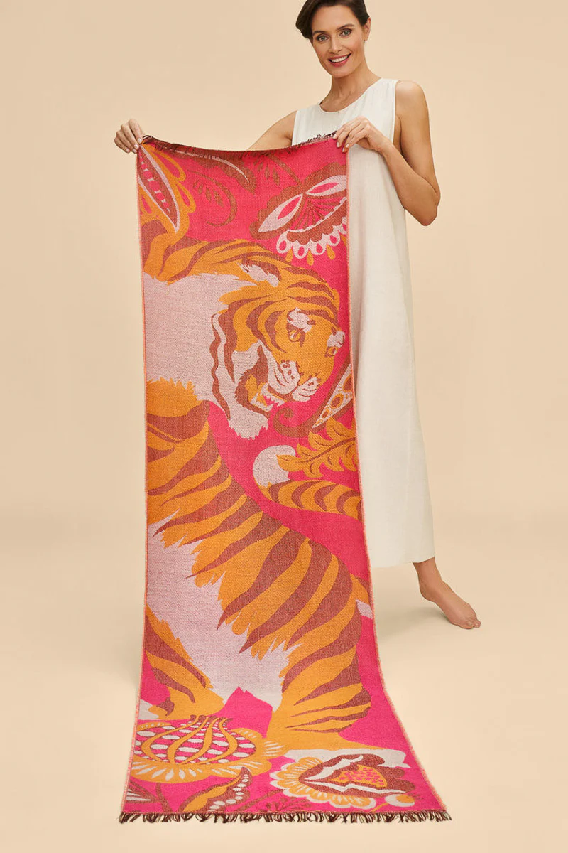 Powder Design Woven Scarf Thrill of the Tiger - Image 2