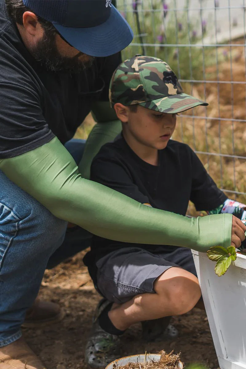Farmers Defense Protection Sleeves S/M Forest Green - Image 2