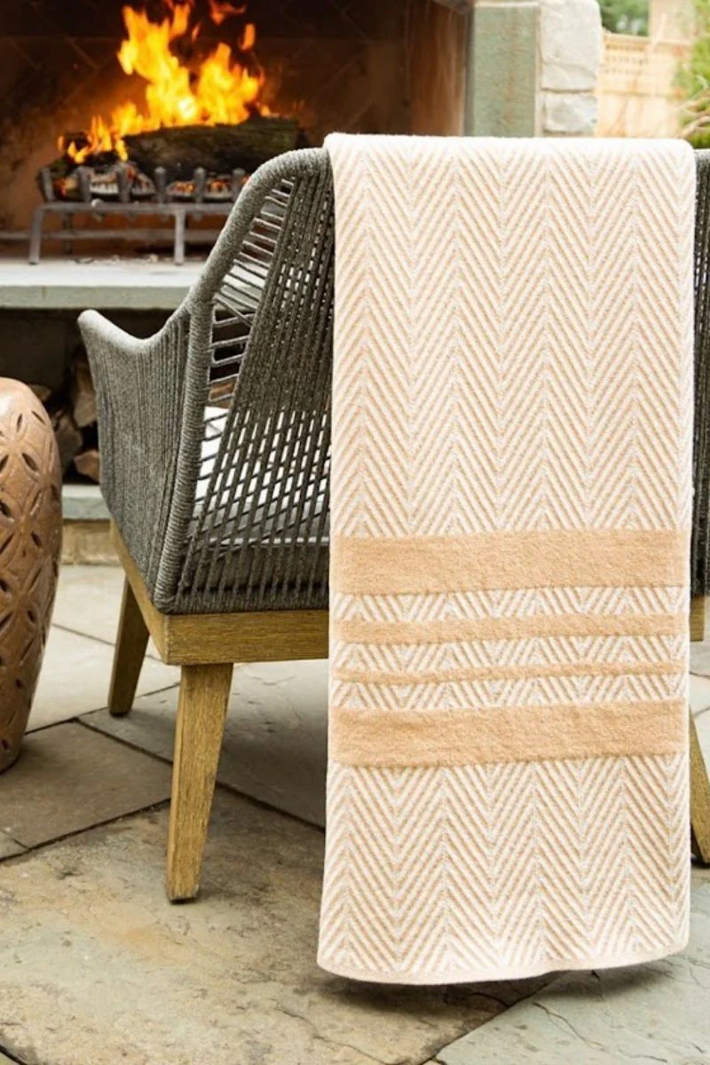 THROW, CHEVRON CAMEL 60X80