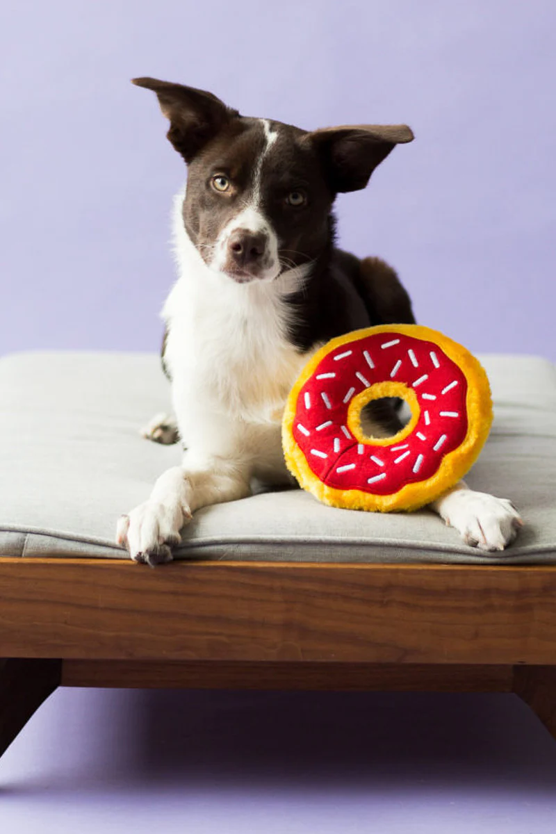 ZippyPaws Holiday Cherry Donutz 7" - Image 2